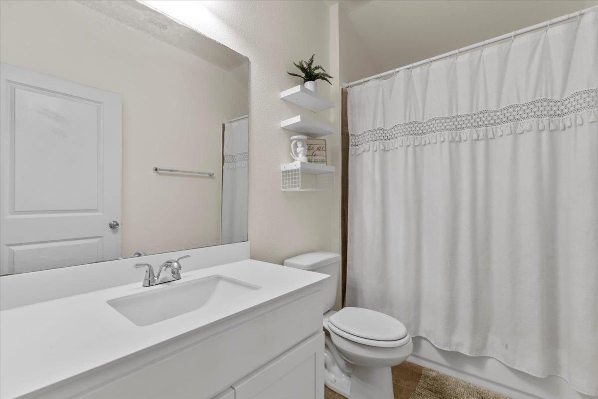 137 Fire Wheel Pass, Liberty Hill, TX 78642