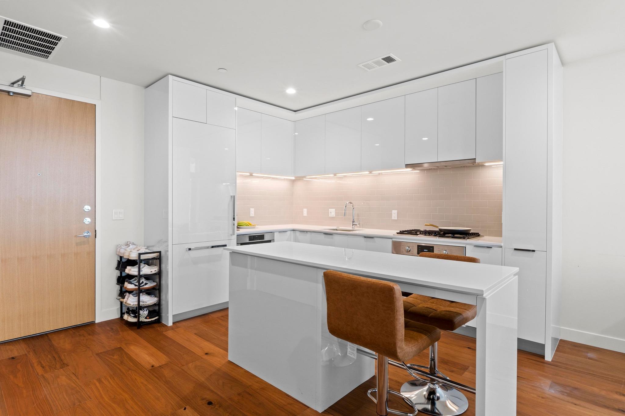 44 East Ave # 1602, Austin, TX 78701