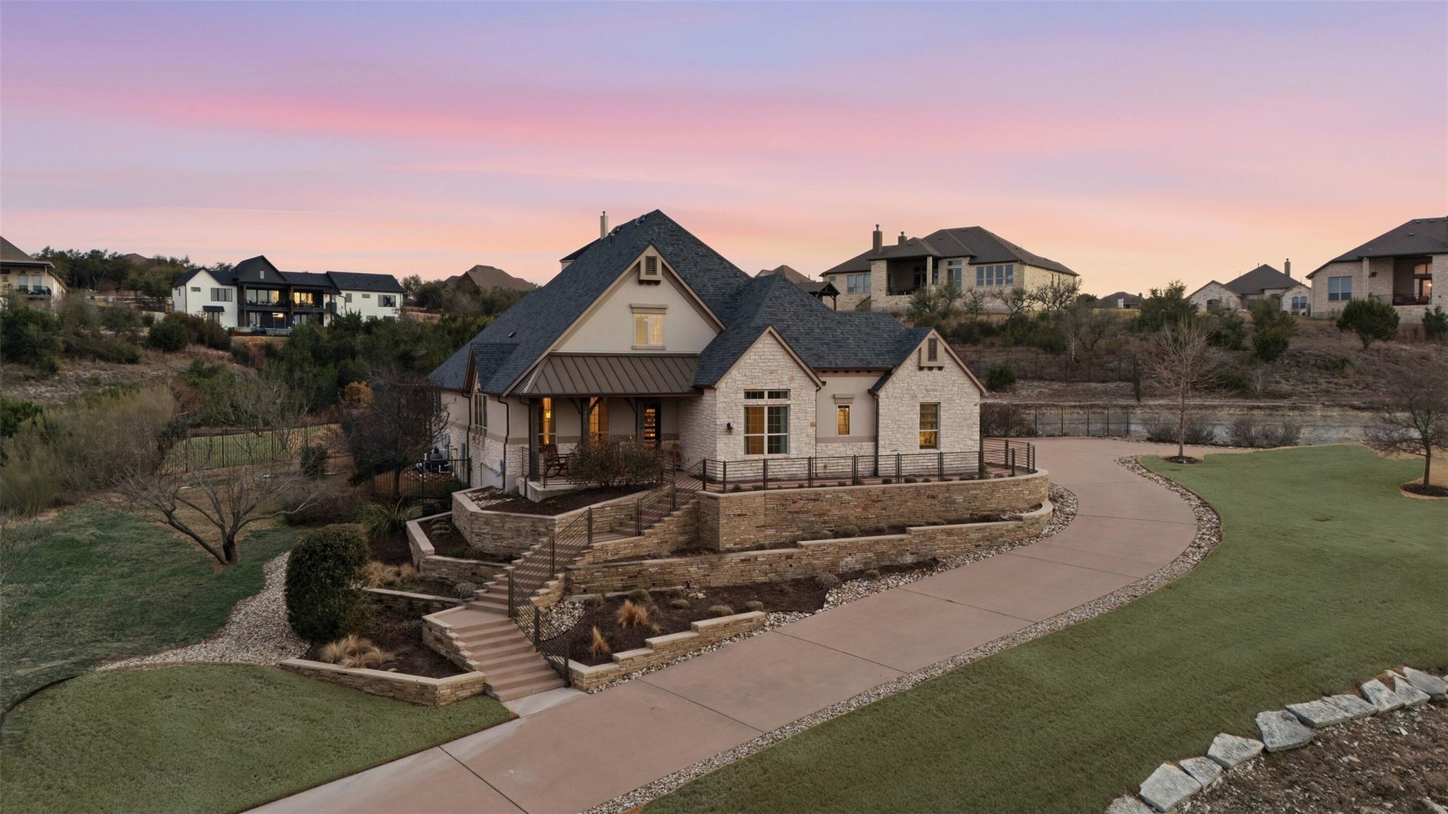 18101 Vistancia Dr, Dripping Springs, TX 78620