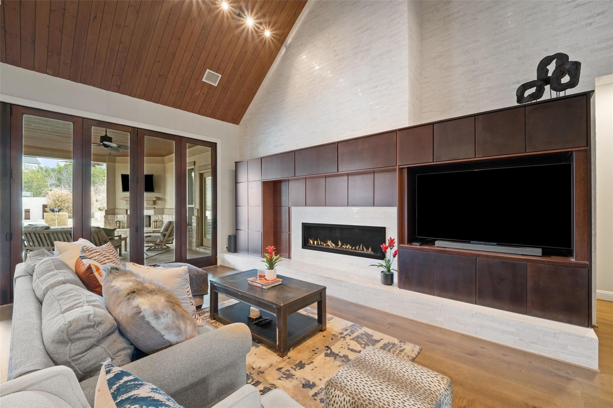 18101 Vistancia Dr, Dripping Springs, TX 78620