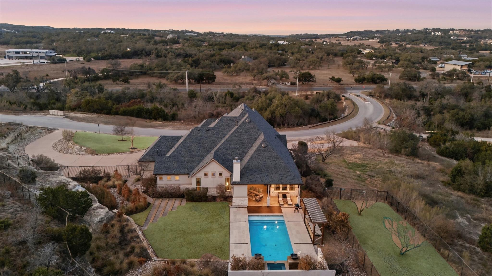 18101 Vistancia Dr, Dripping Springs, TX 78620