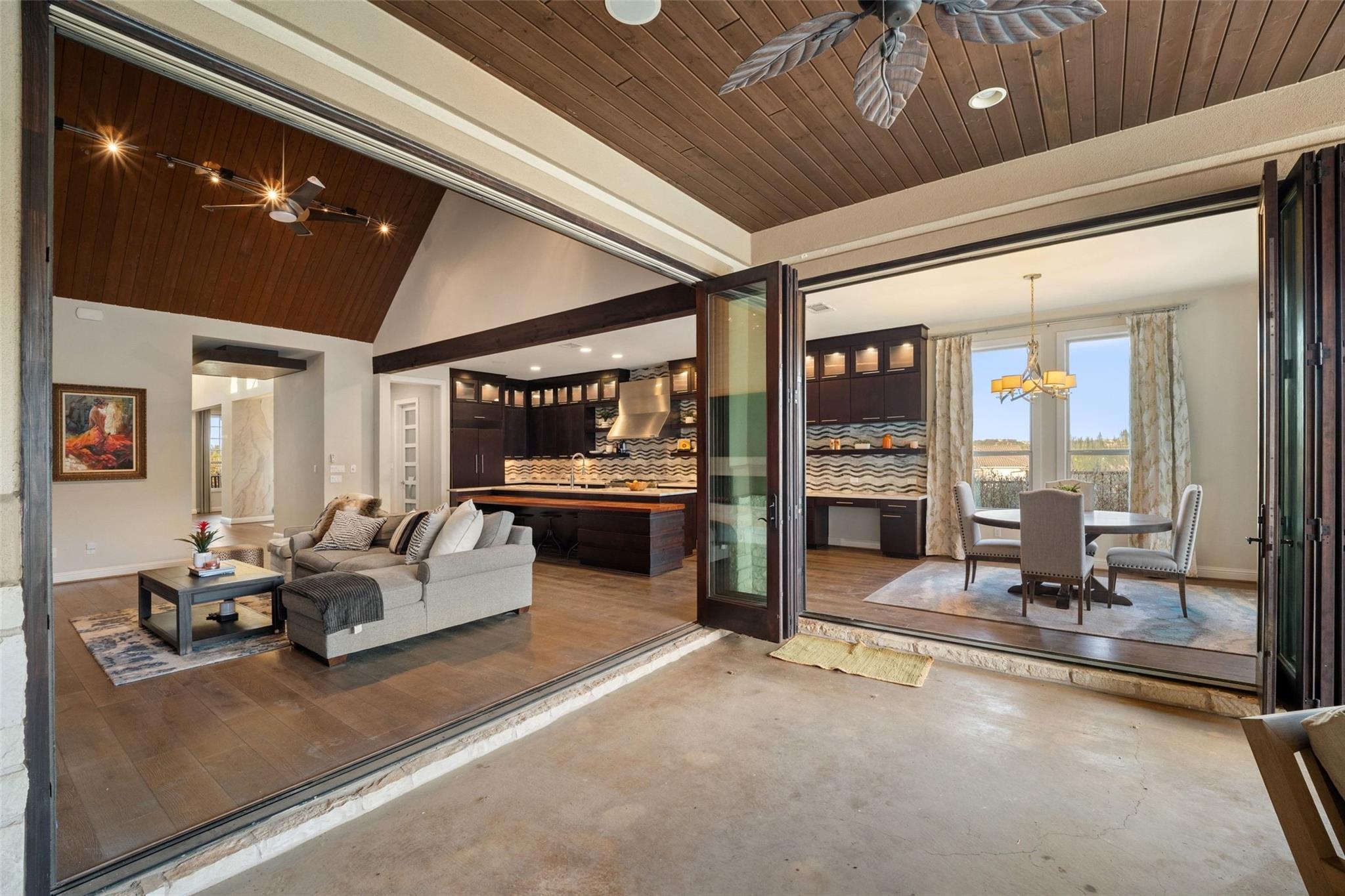 18101 Vistancia Dr, Dripping Springs, TX 78620