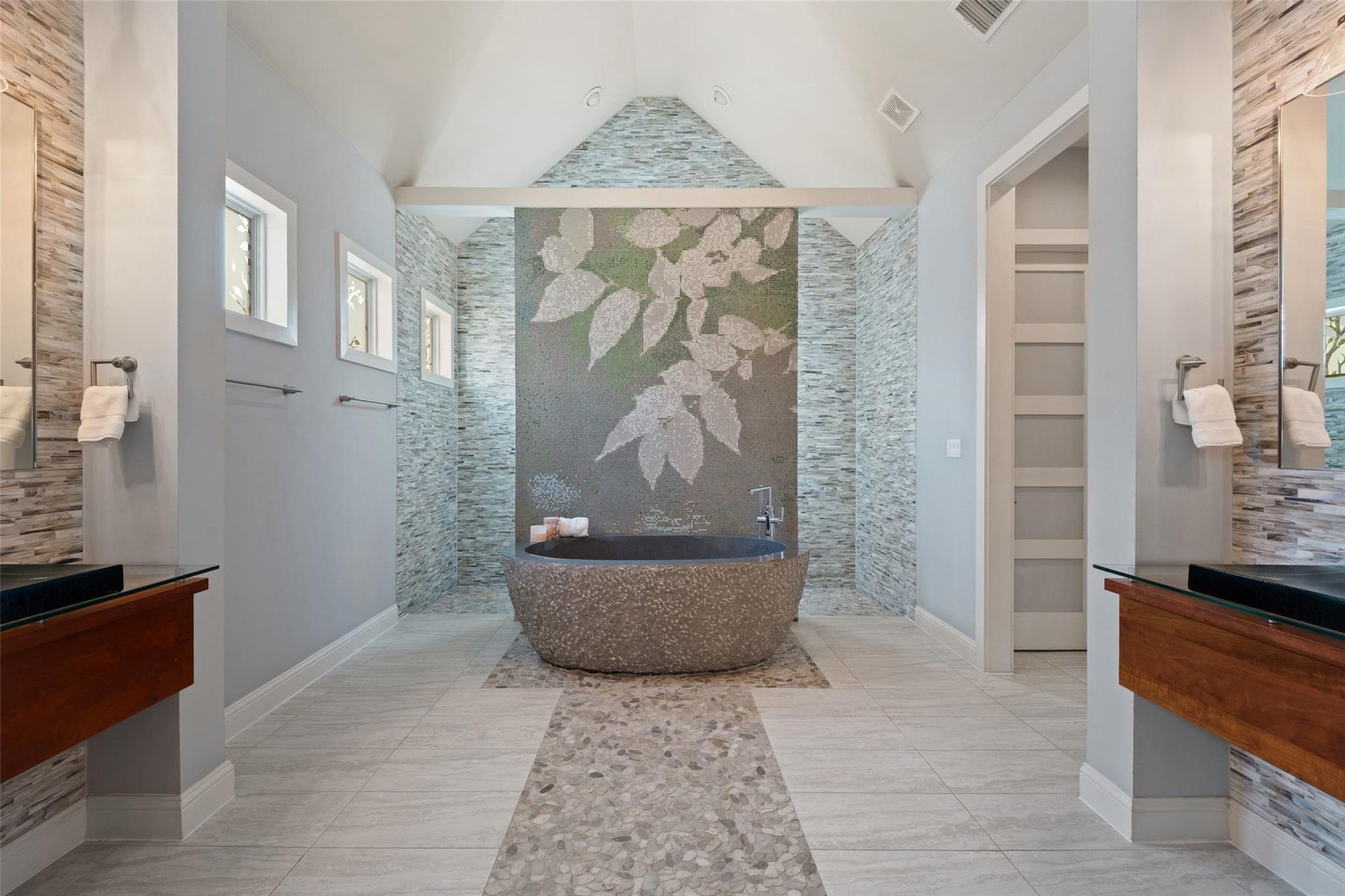 18101 Vistancia Dr, Dripping Springs, TX 78620