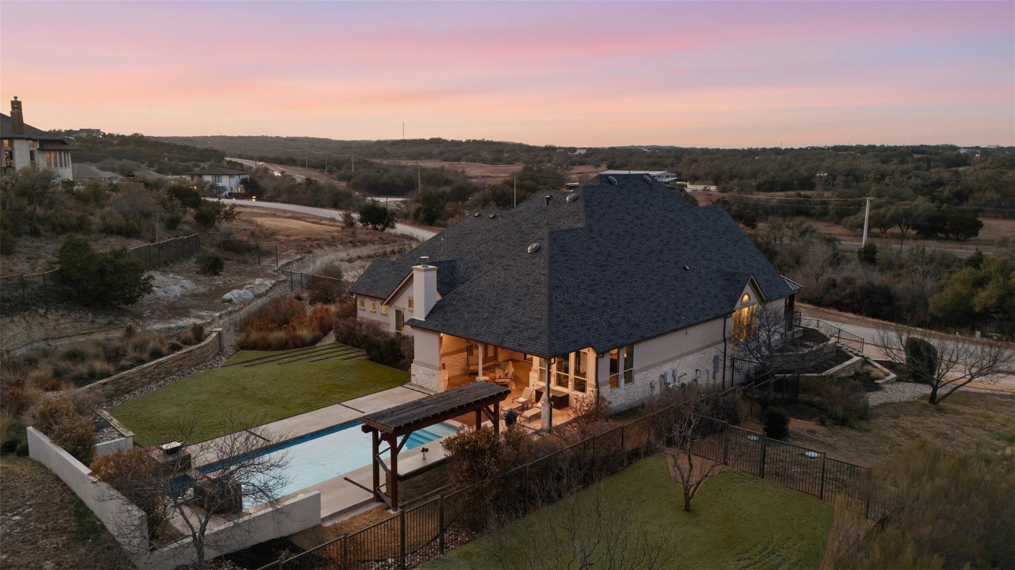 18101 Vistancia Dr, Dripping Springs, TX 78620