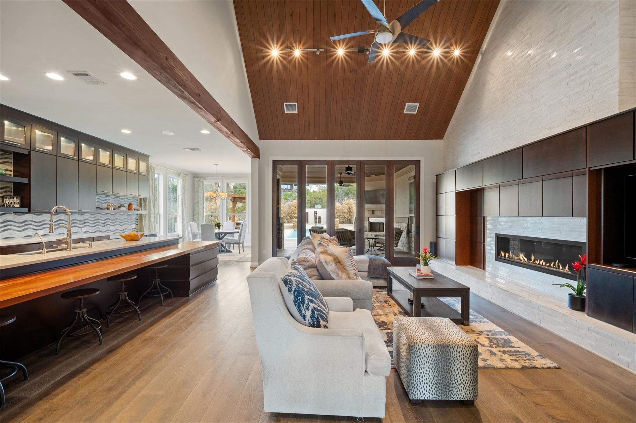 18101 Vistancia Dr, Dripping Springs, TX 78620