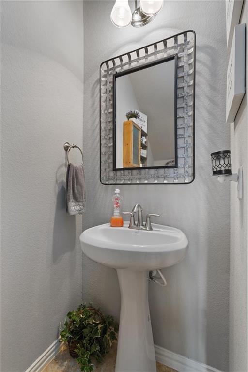 12311 Altamira St, Austin, TX 78748