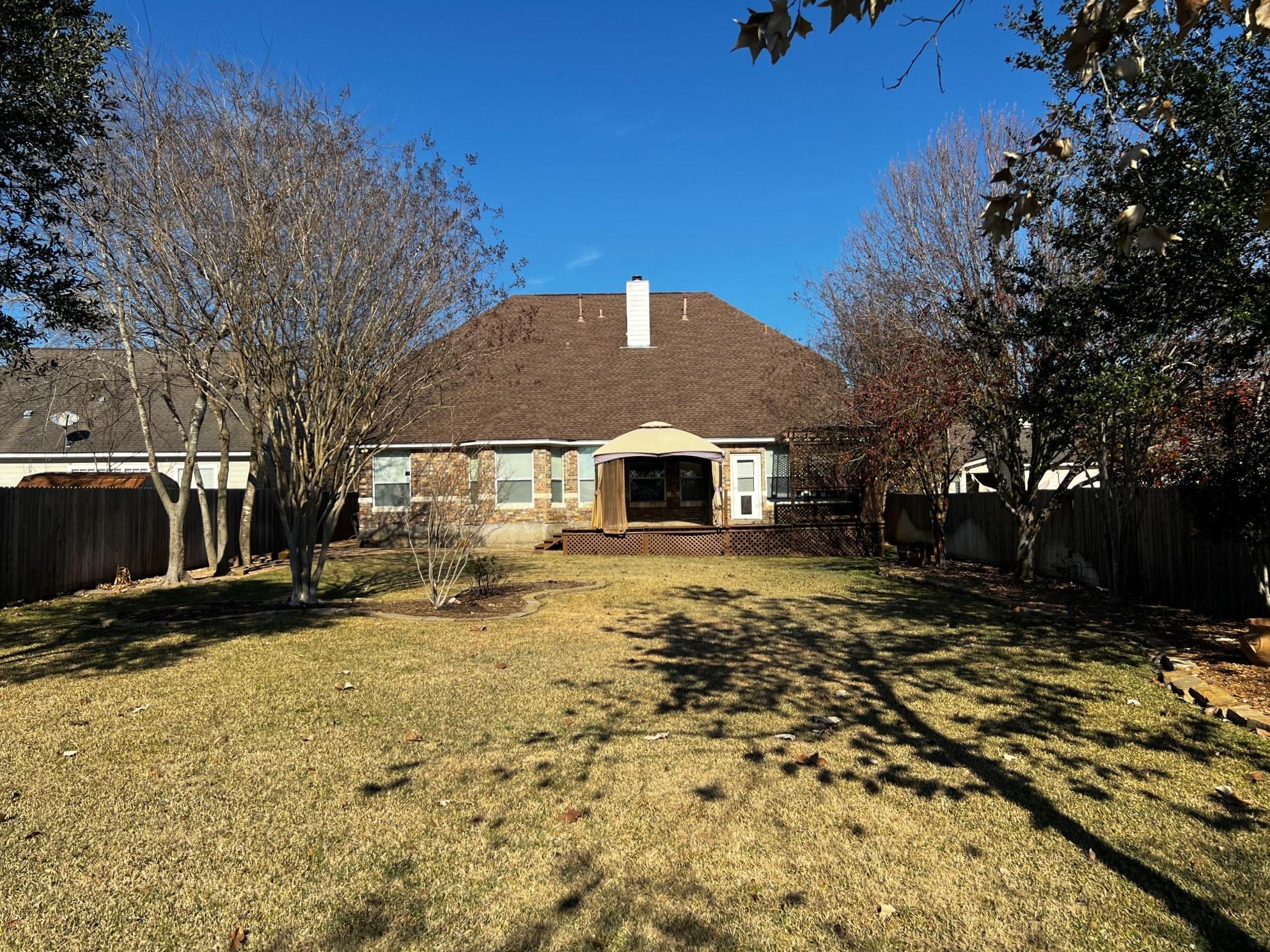 929 N Horton St, La Grange, TX 78945
