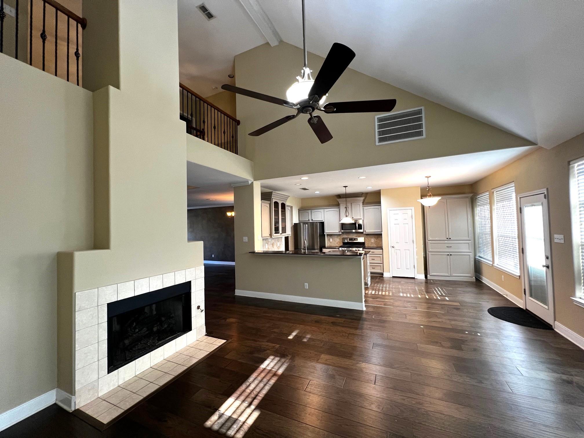 929 N Horton St, La Grange, TX 78945