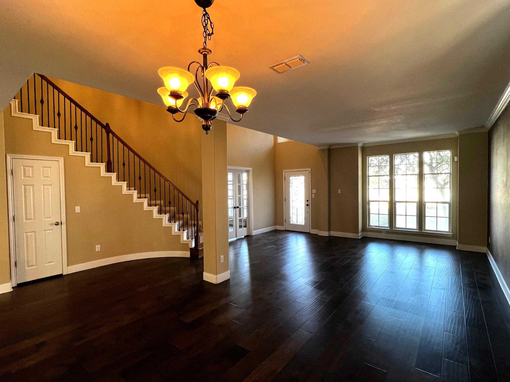 929 N Horton St, La Grange, TX 78945