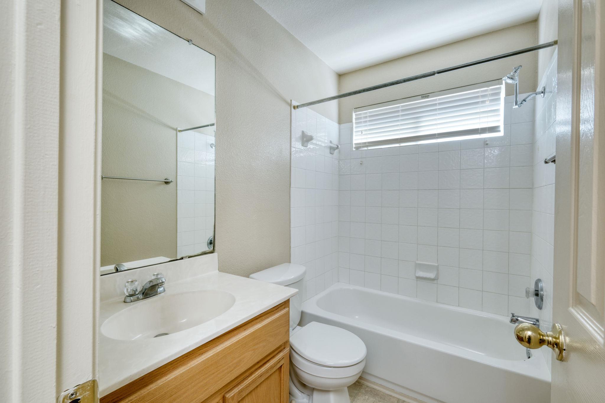 13613 Lyndon B Johnson St, Manor, TX 78653