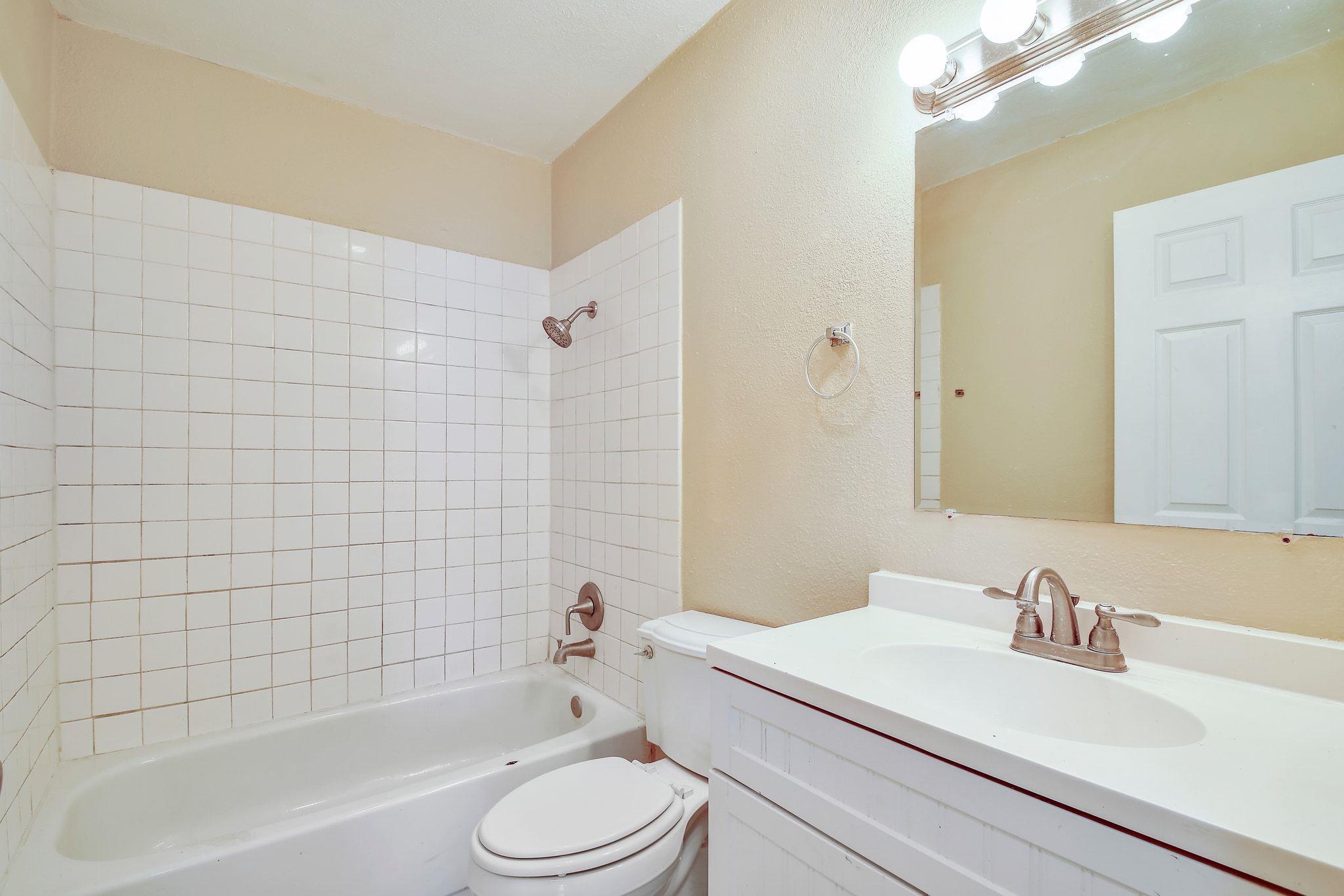 6826 Laguna Norte, San Antonio, TX 78239