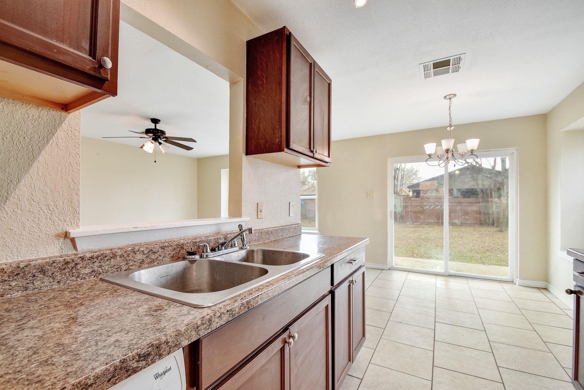 6826 Laguna Norte, San Antonio, TX 78239