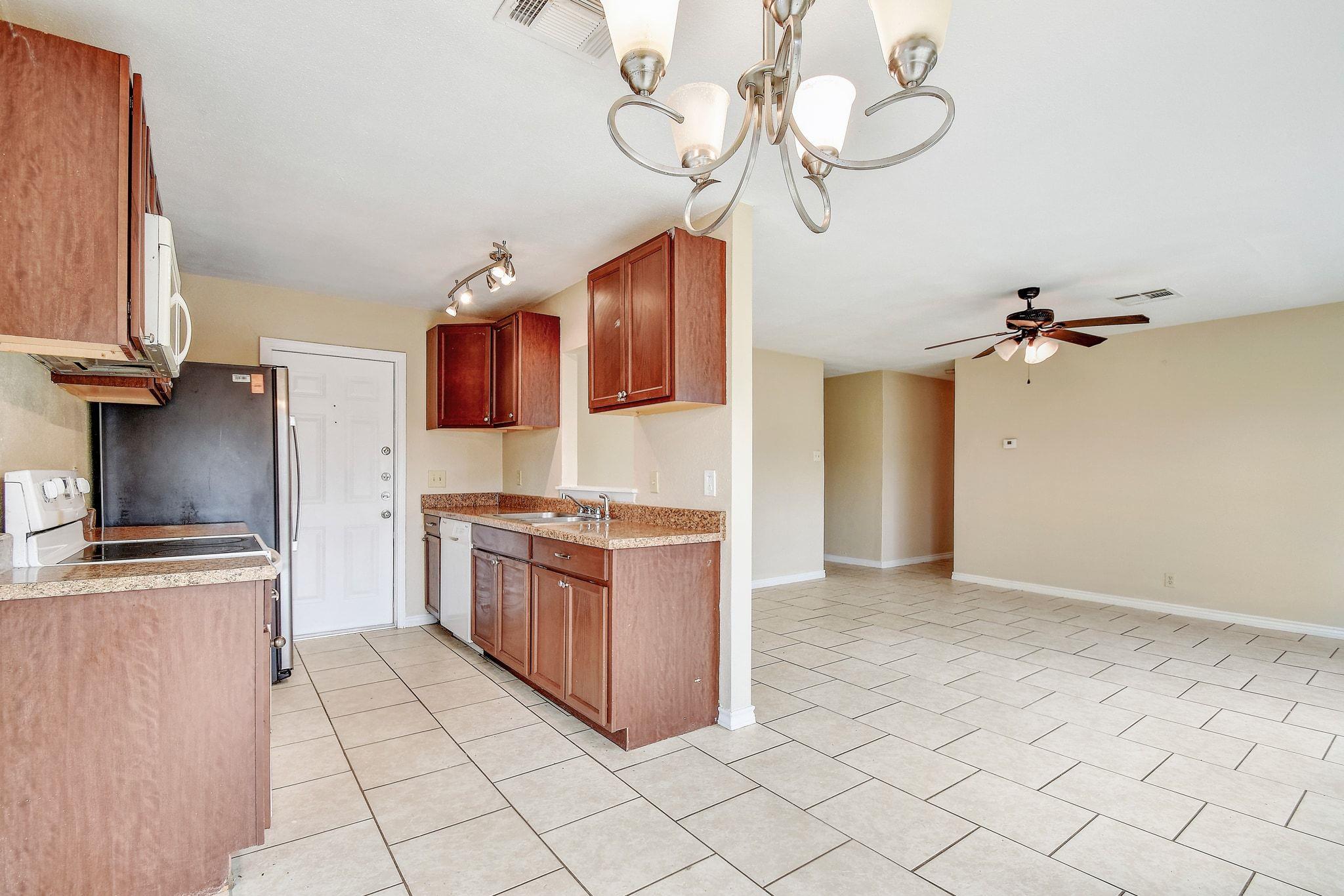 6826 Laguna Norte, San Antonio, TX 78239