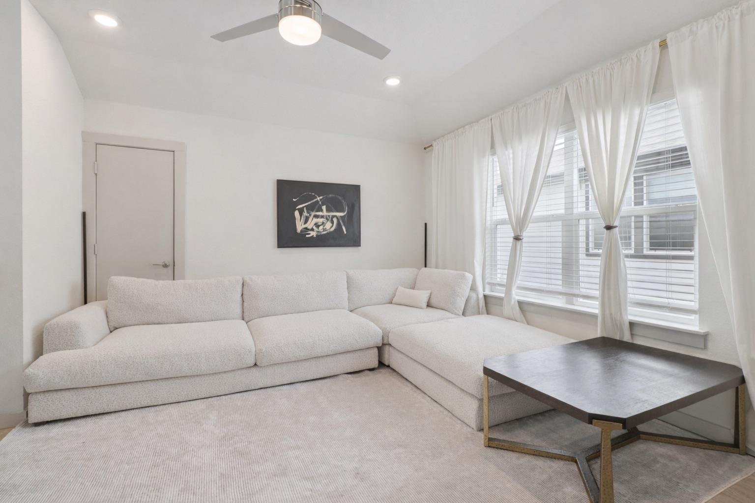 220 Merrick Rd, Georgetown, TX 78628