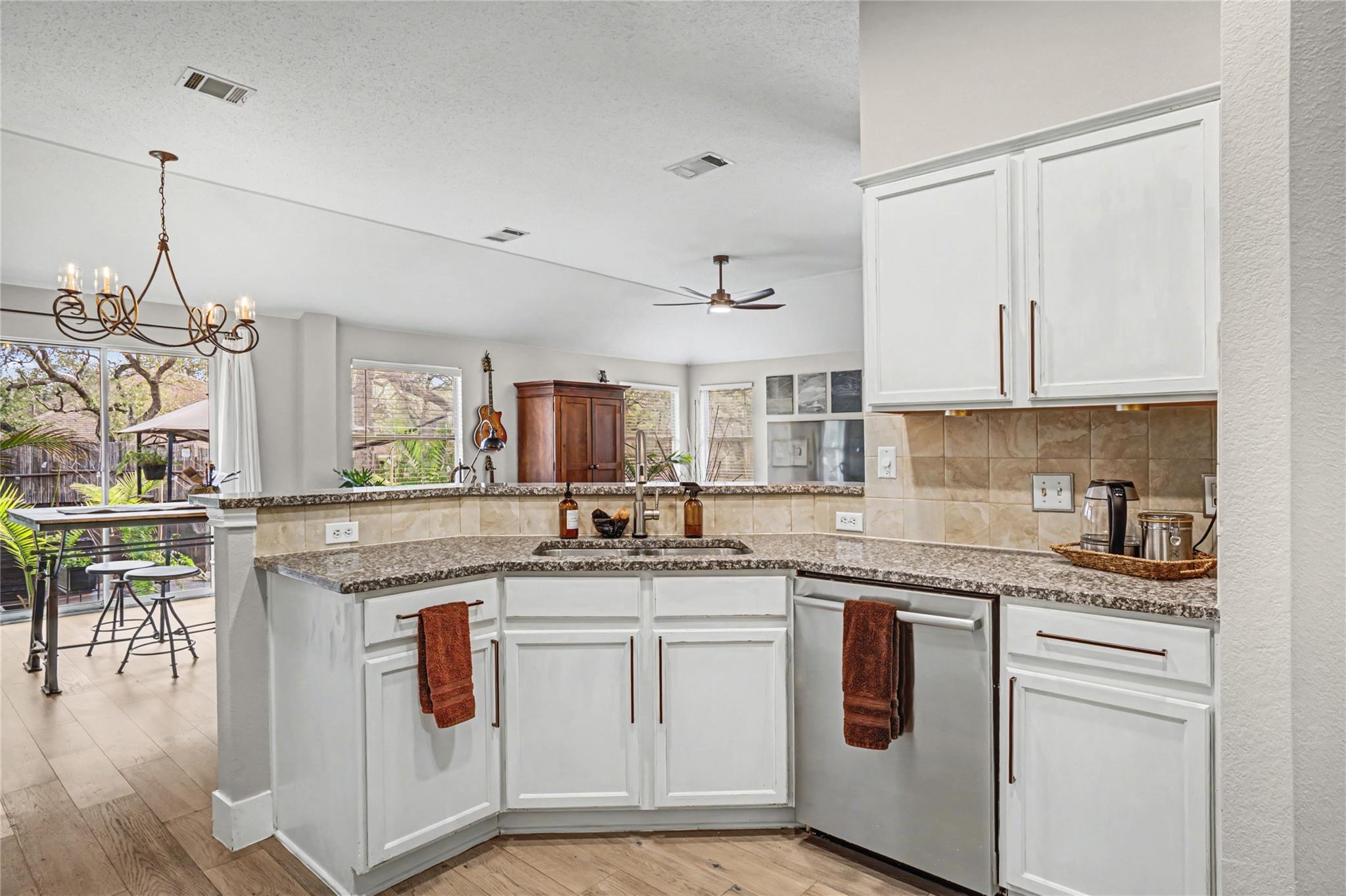 5708 Marchmont Ln, Austin, TX 78749