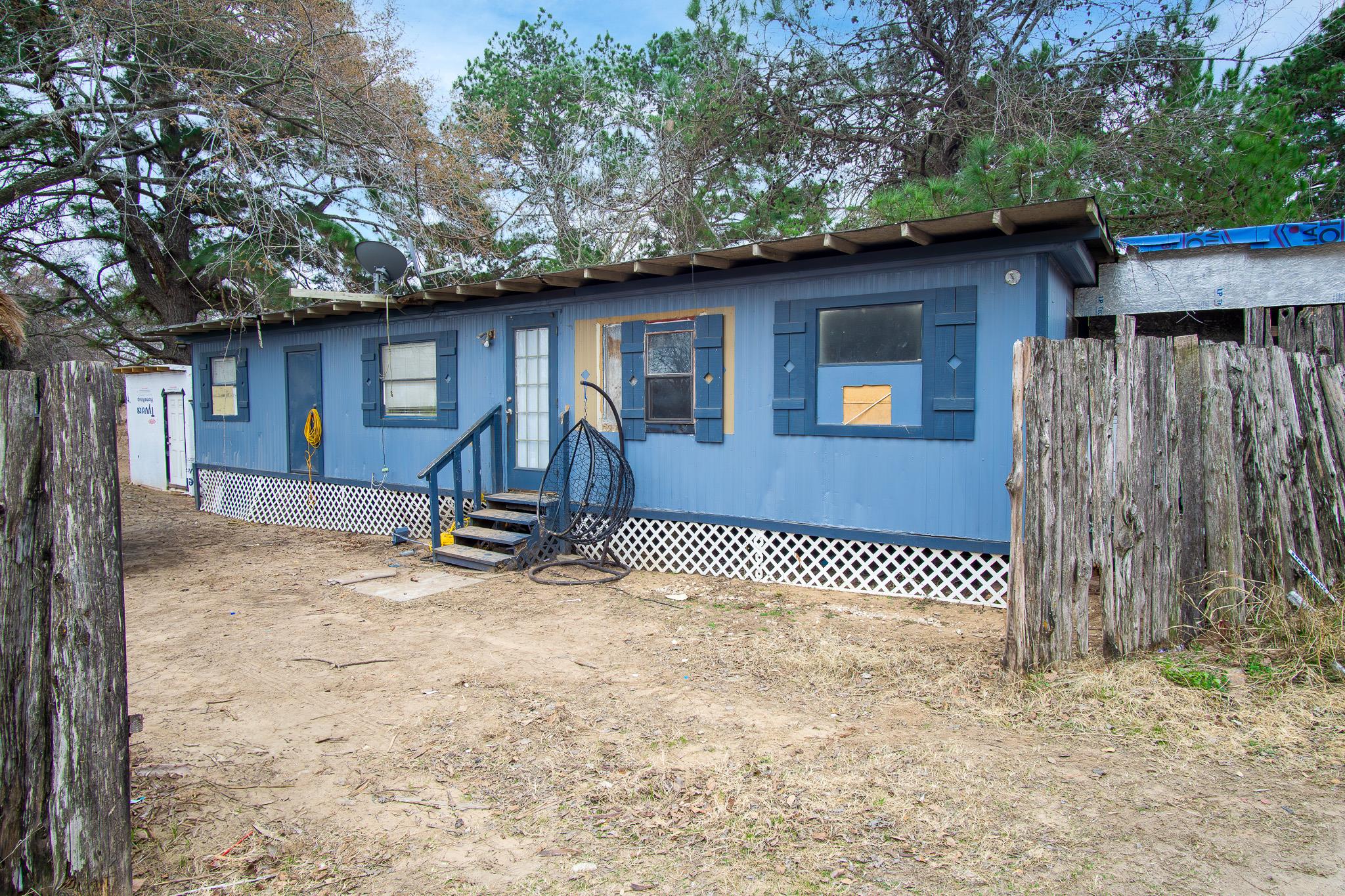 133 Horseshoe Dr, Bastrop, TX 78602