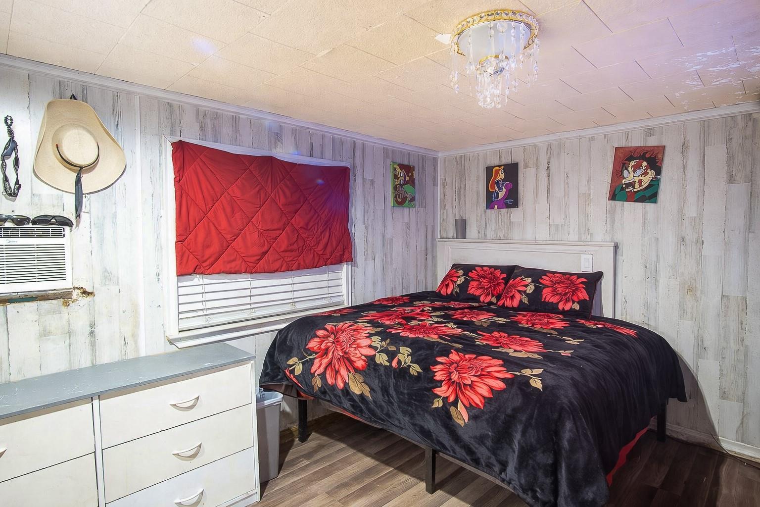 133 Horseshoe Dr, Bastrop, TX 78602