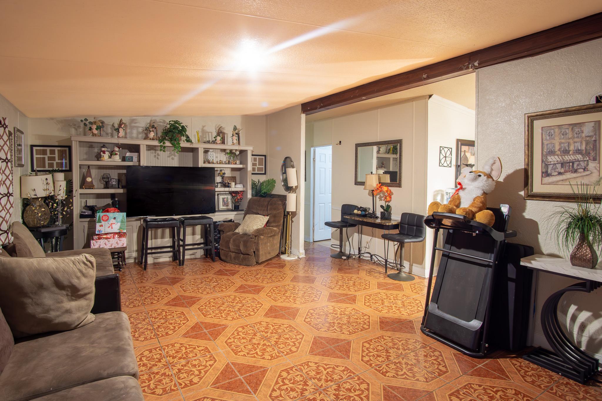 133 Horseshoe Dr, Bastrop, TX 78602