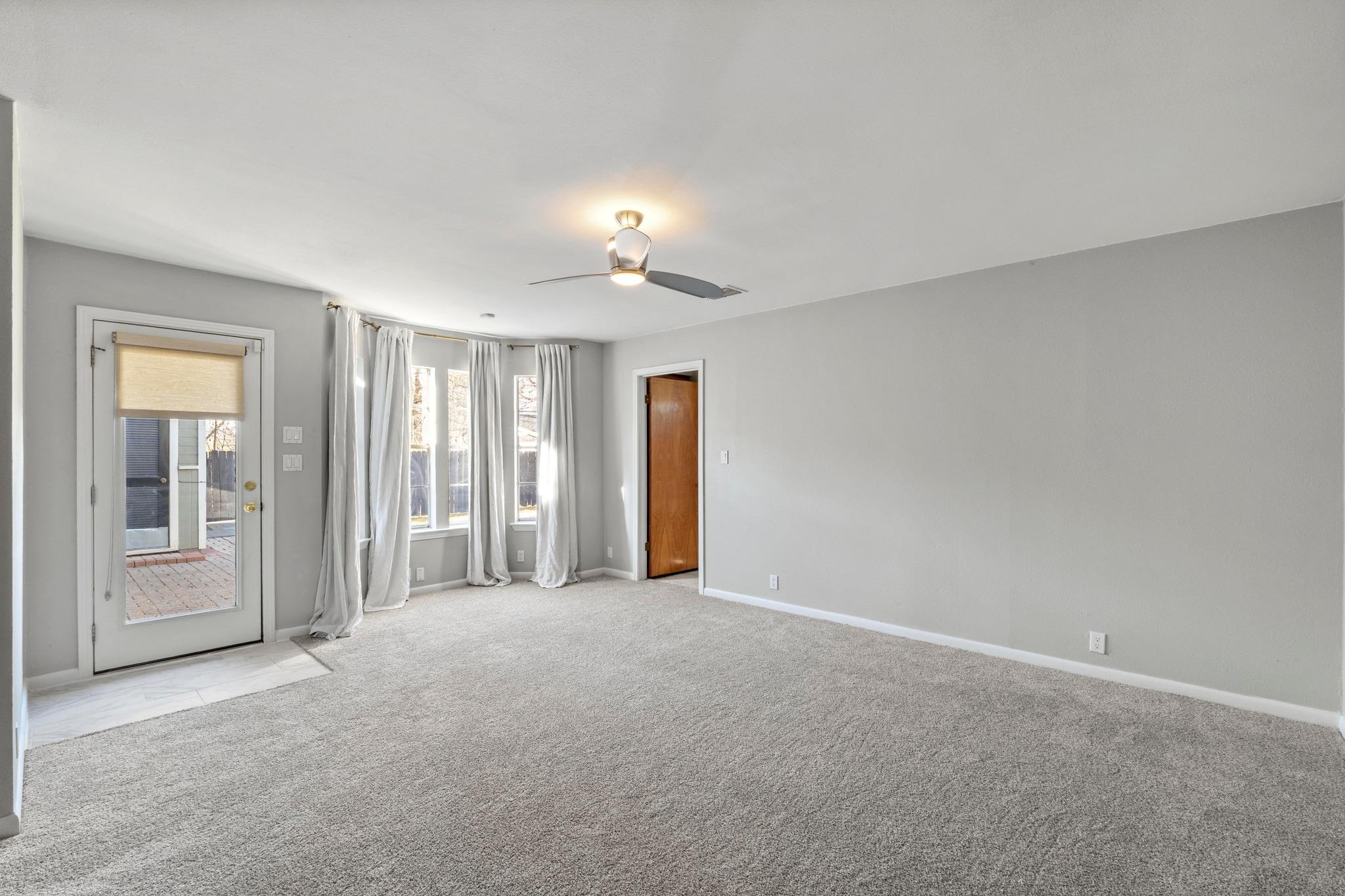 1000 Arcadia Ave, Austin, TX 78757