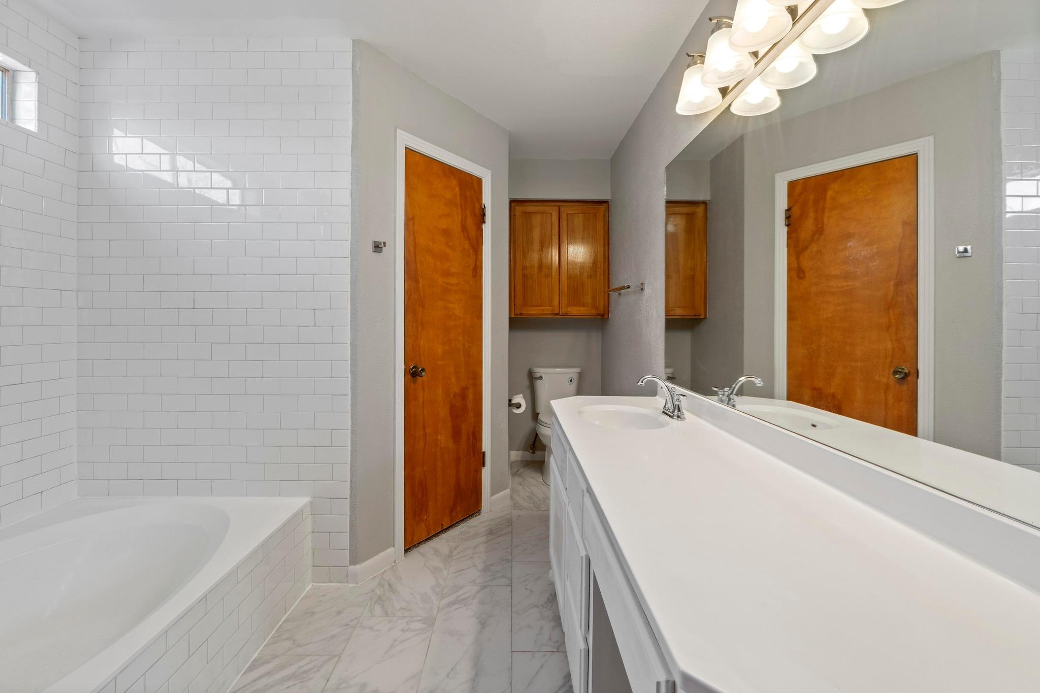 1000 Arcadia Ave, Austin, TX 78757