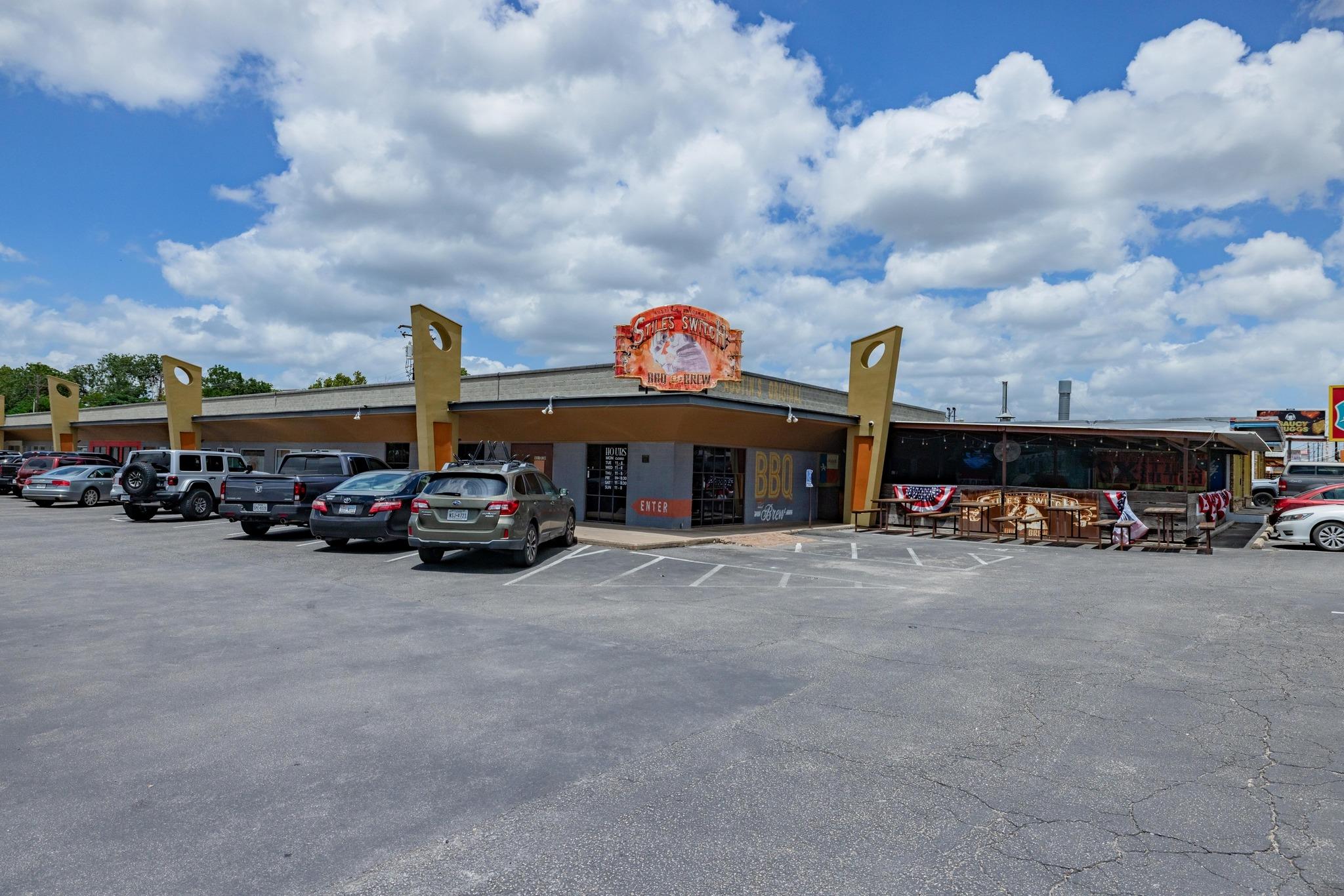 1000 Arcadia Ave, Austin, TX 78757