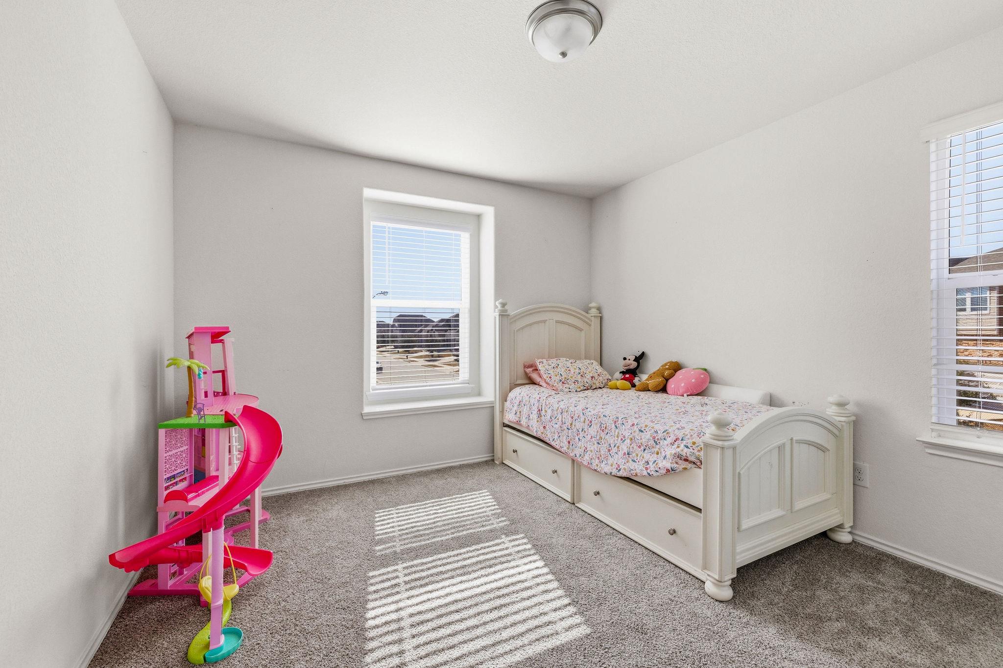 220 Saranac Dr, Elgin, TX 78621