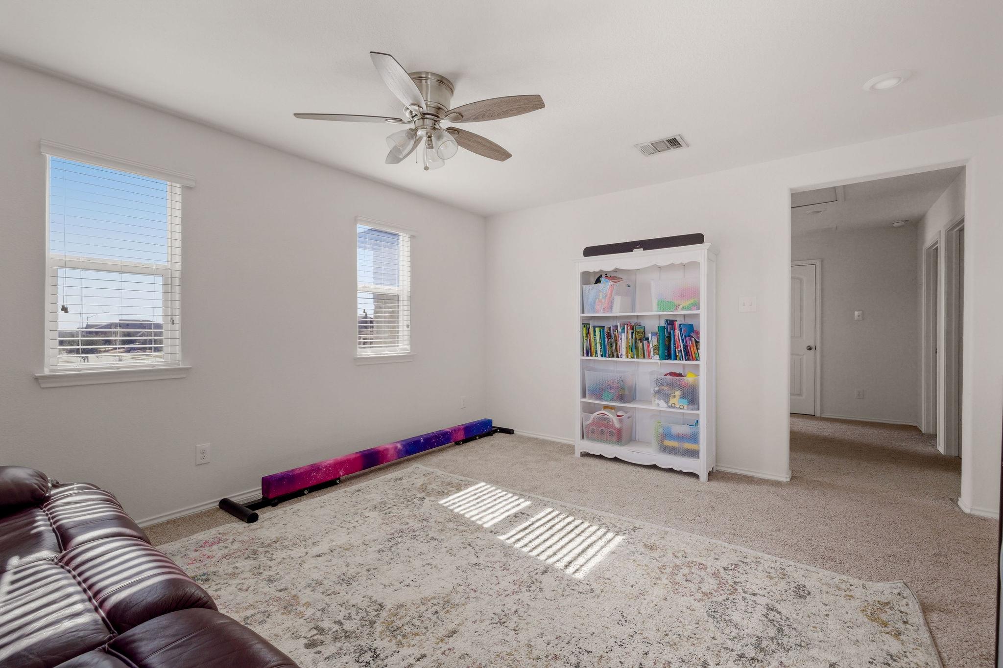 220 Saranac Dr, Elgin, TX 78621