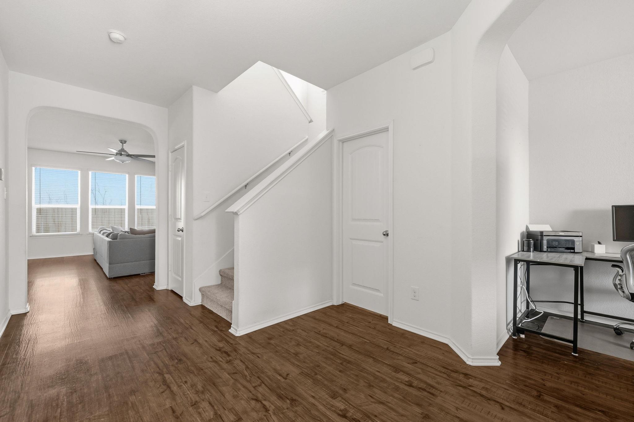 220 Saranac Dr, Elgin, TX 78621