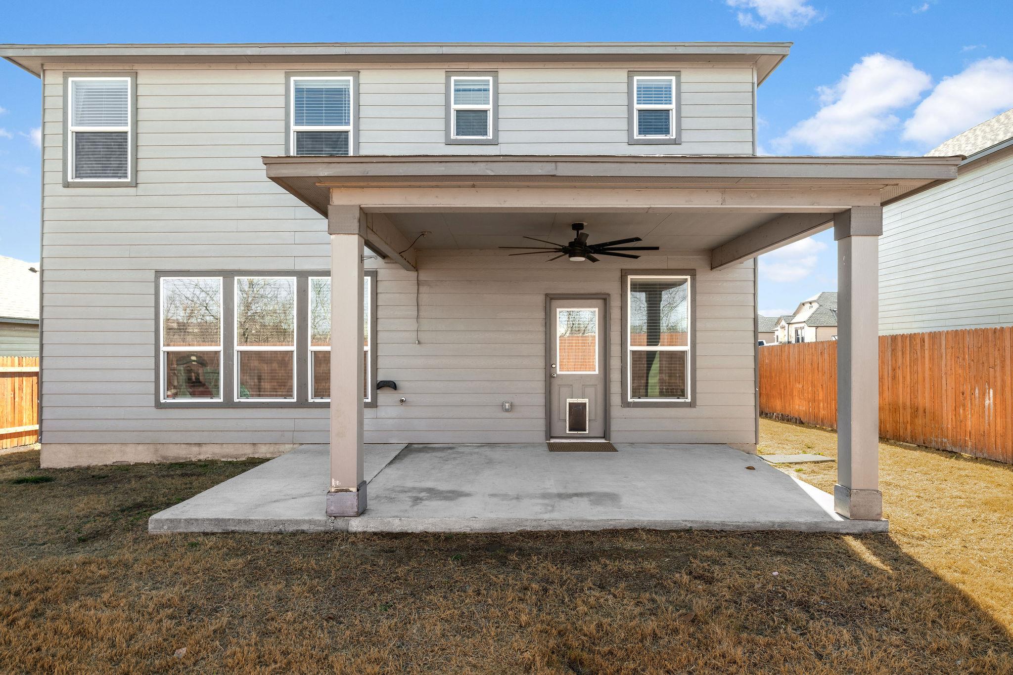 220 Saranac Dr, Elgin, TX 78621