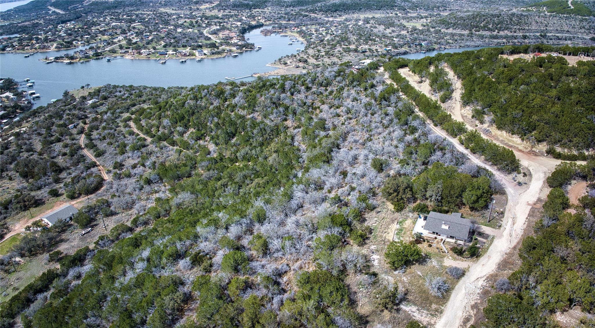 215 Coyote Ln, Burnet, TX 78611