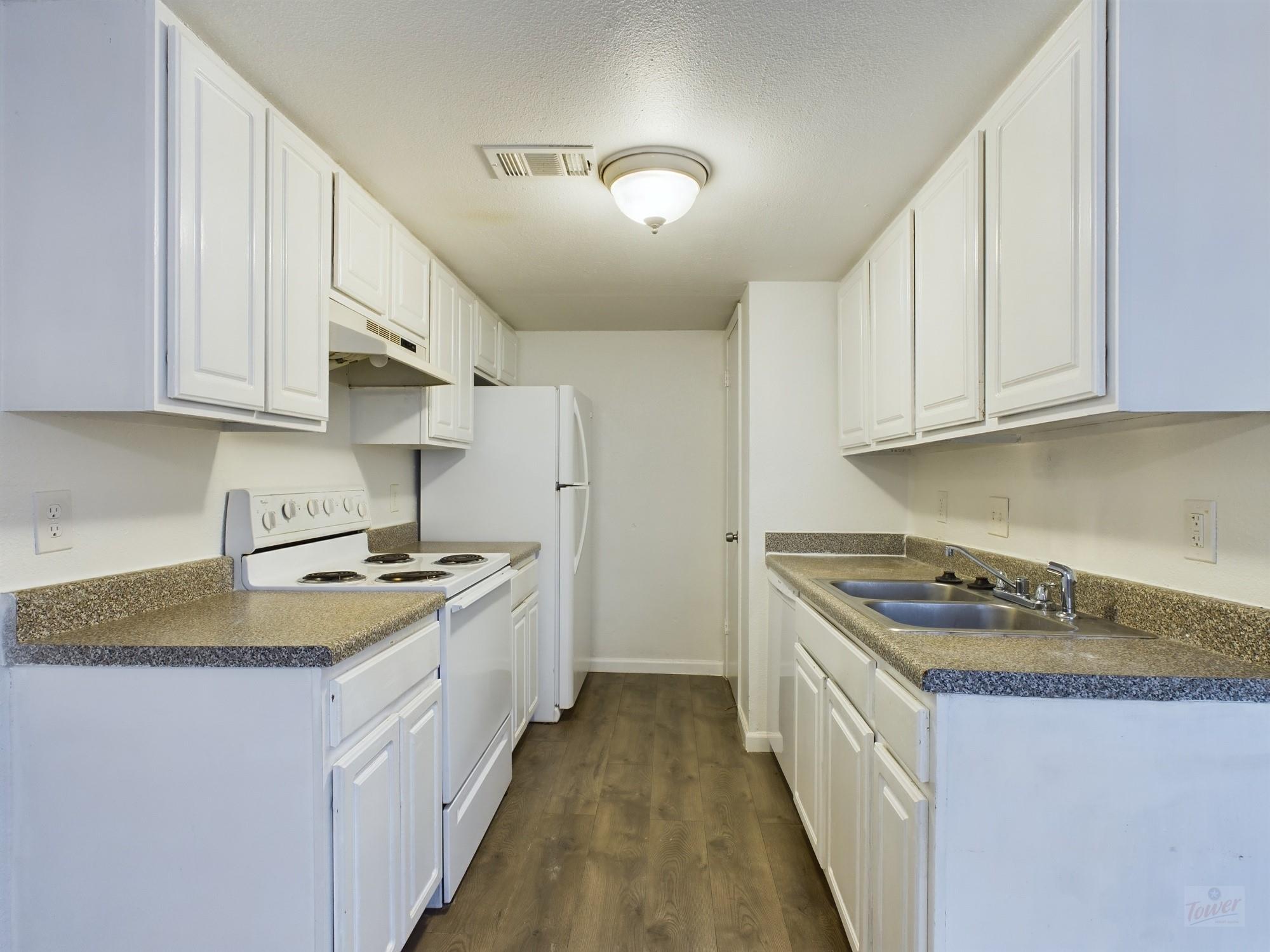 2124 Burton Dr # 140, Austin, TX 78741