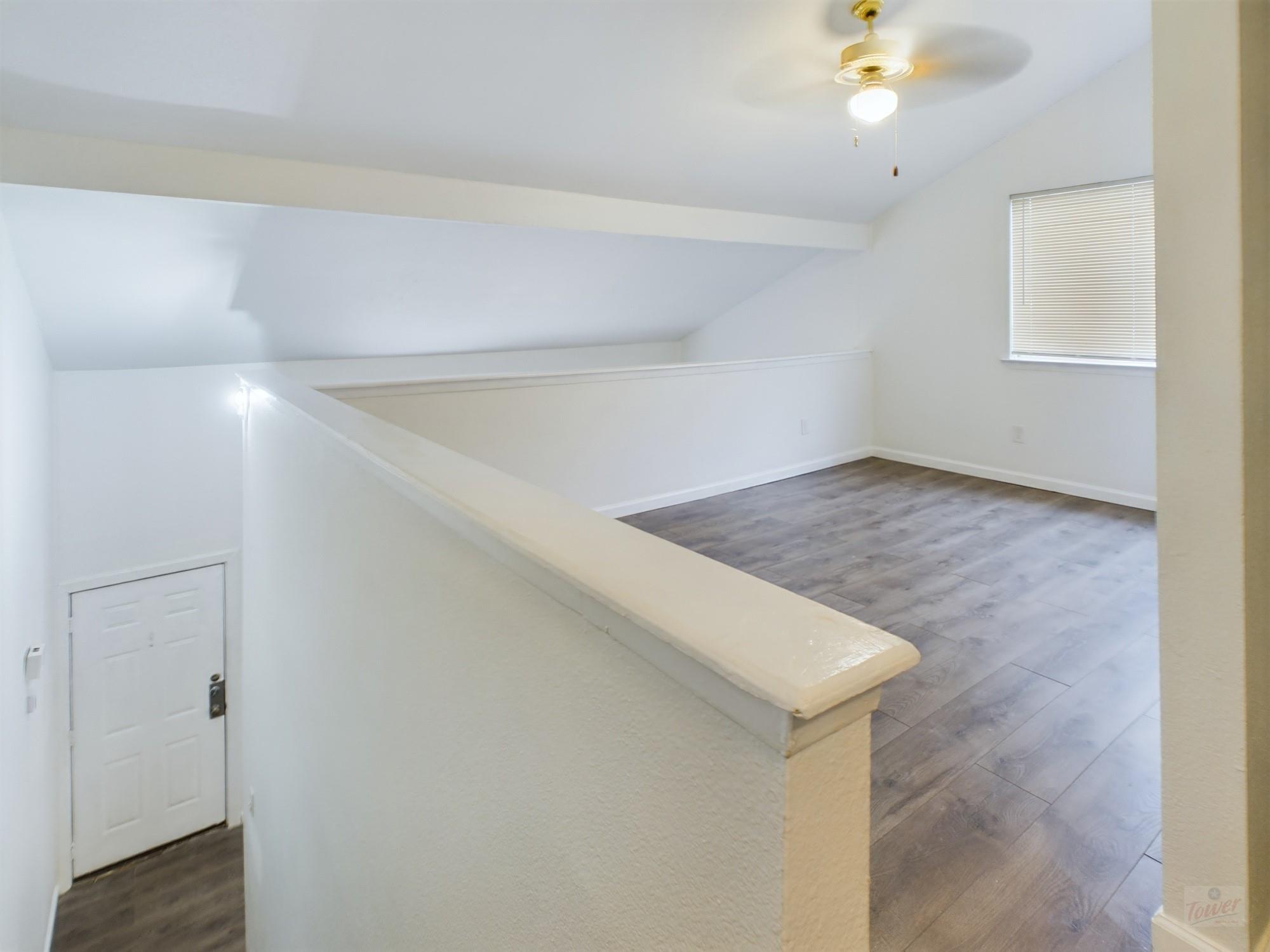 2124 Burton Dr # 140, Austin, TX 78741