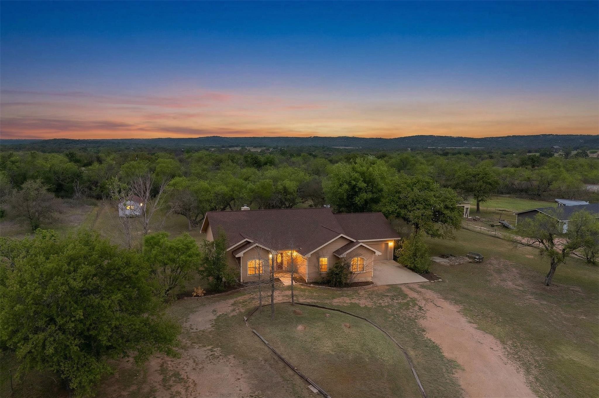 120 Zurita Trl, Marble Falls, TX 78654