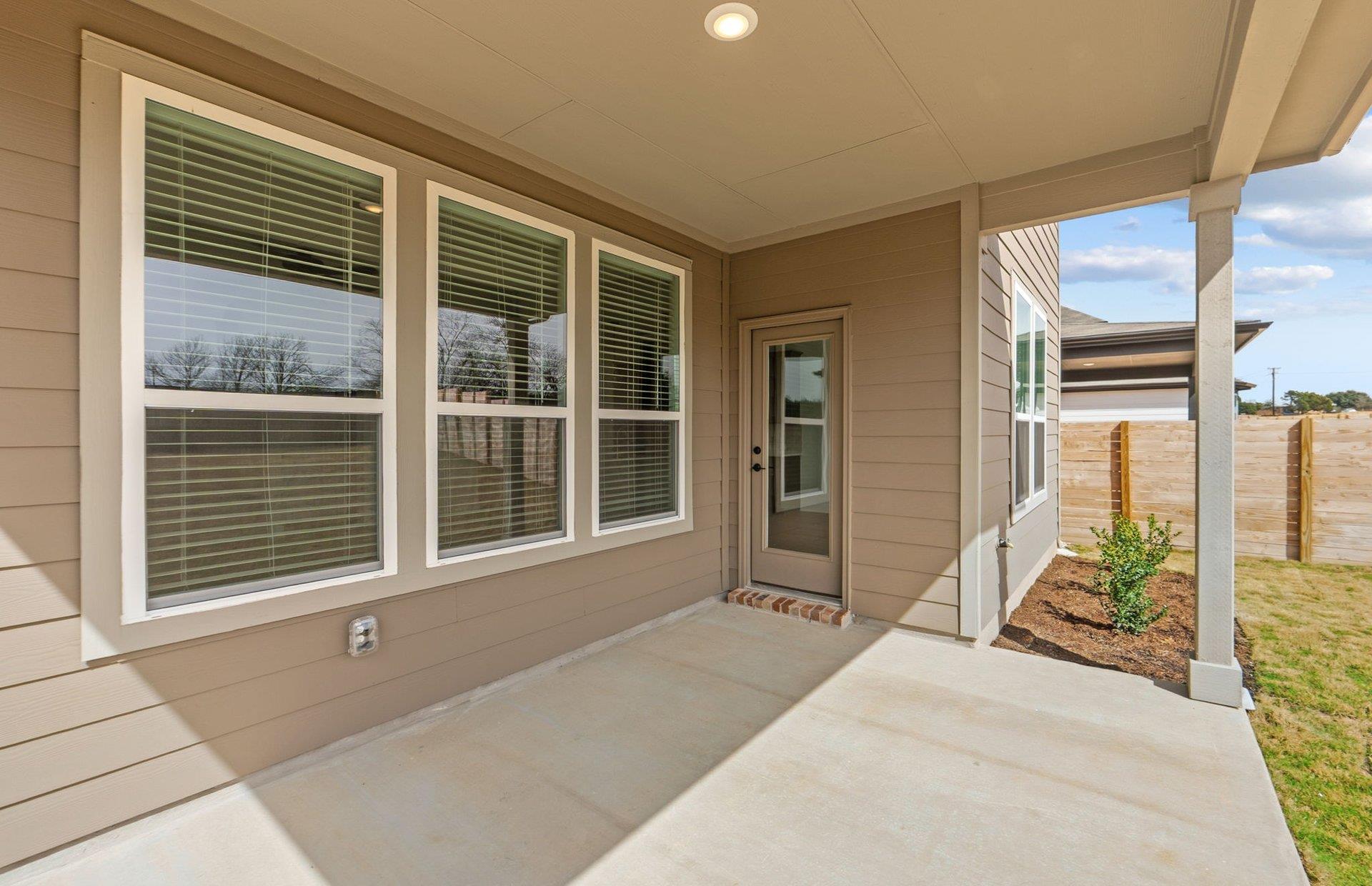 400 Foresail Rd, Leander, TX 78641