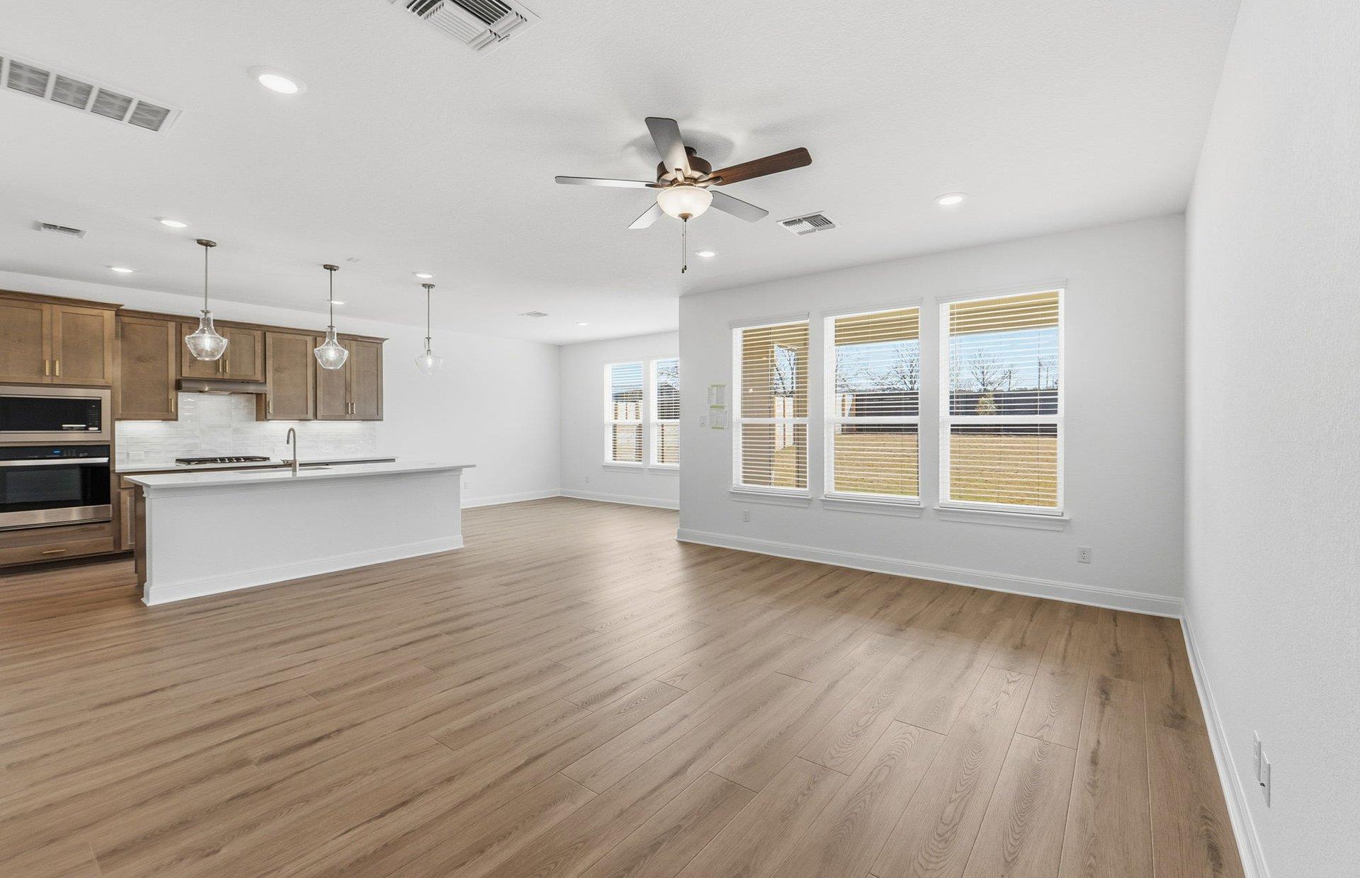 400 Foresail Rd, Leander, TX 78641