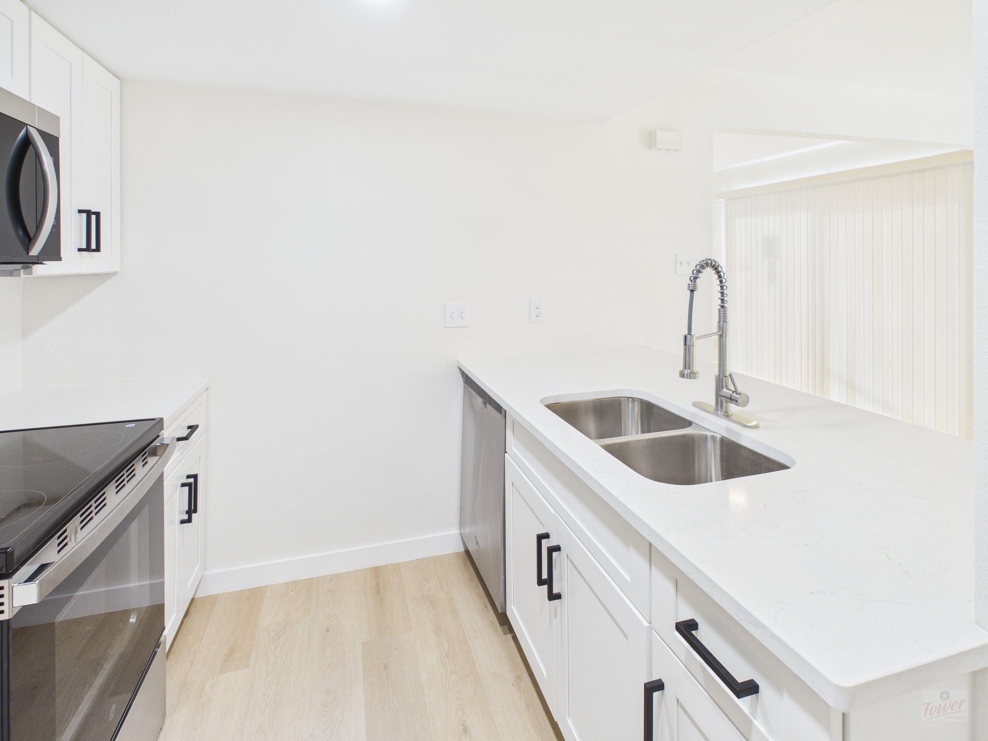 2124 Burton Dr # 105, Austin, TX 78741