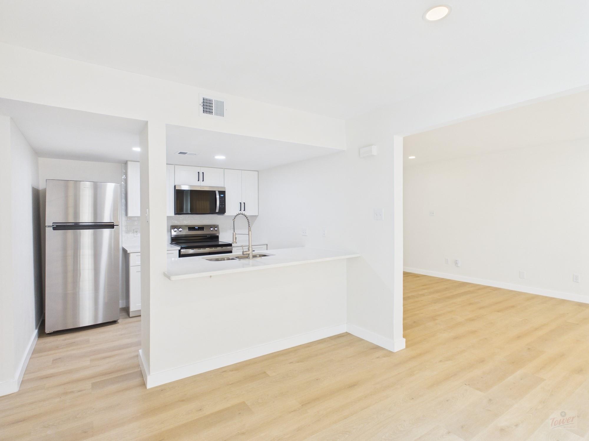 2124 Burton Dr # 105, Austin, TX 78741