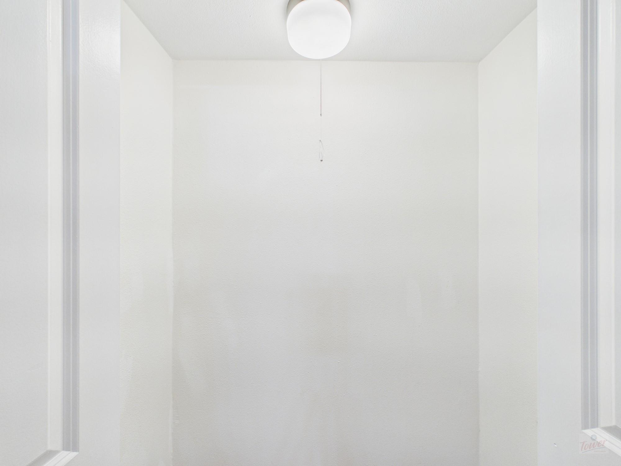 2124 Burton Dr # 105, Austin, TX 78741