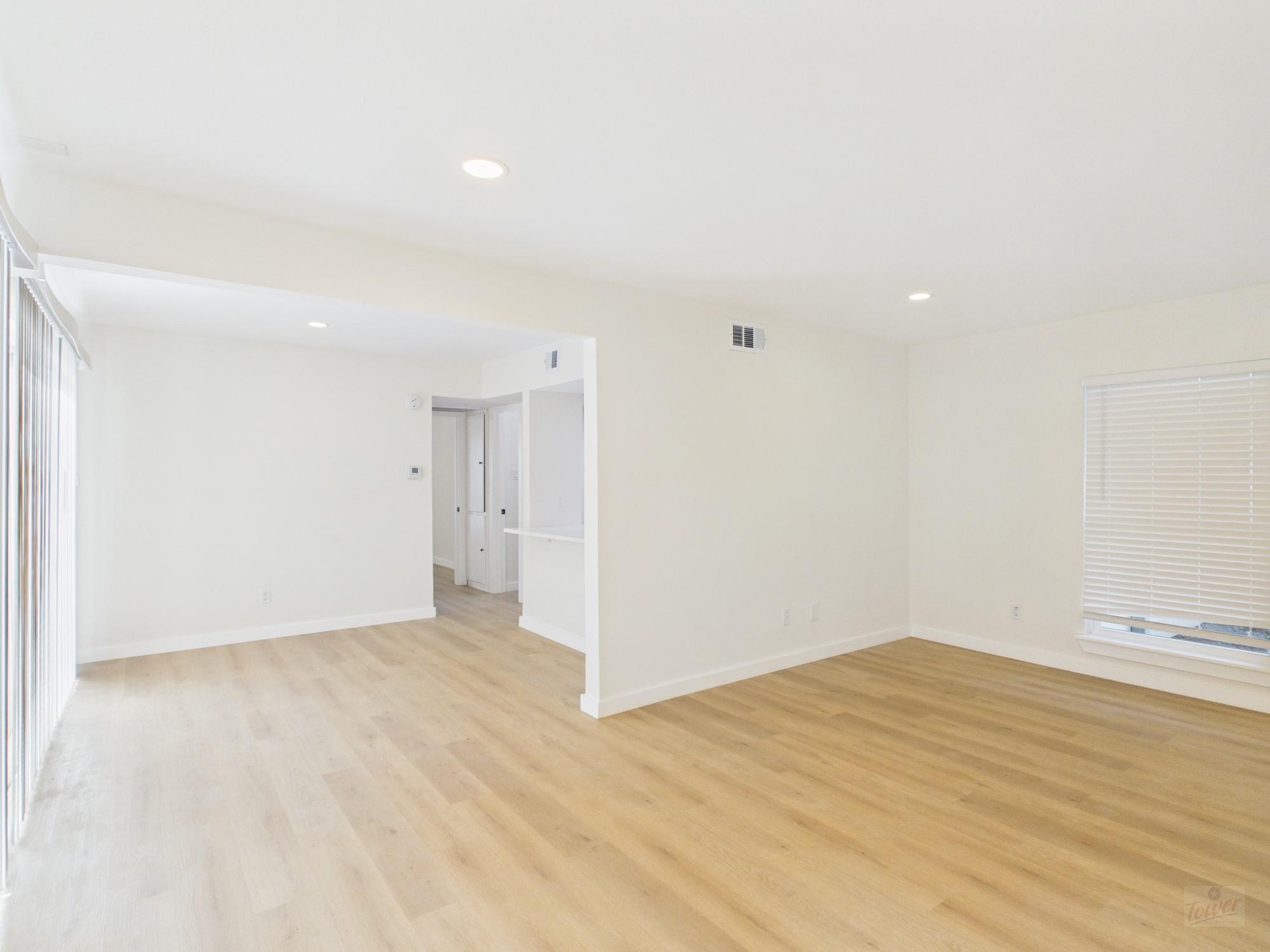 2124 Burton Dr # 105, Austin, TX 78741