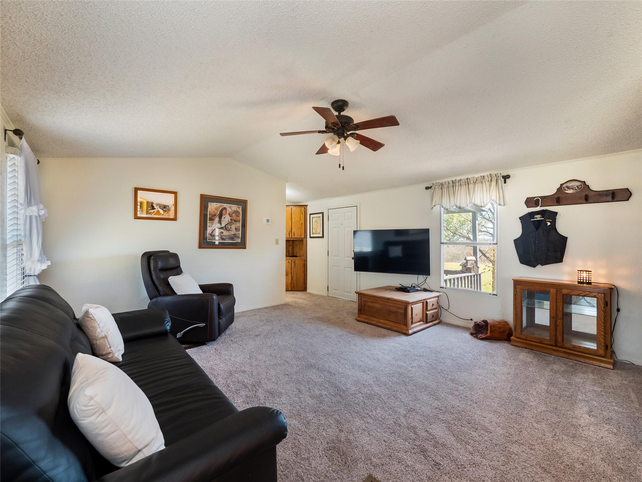 700 FM 431, Lott, TX 76656