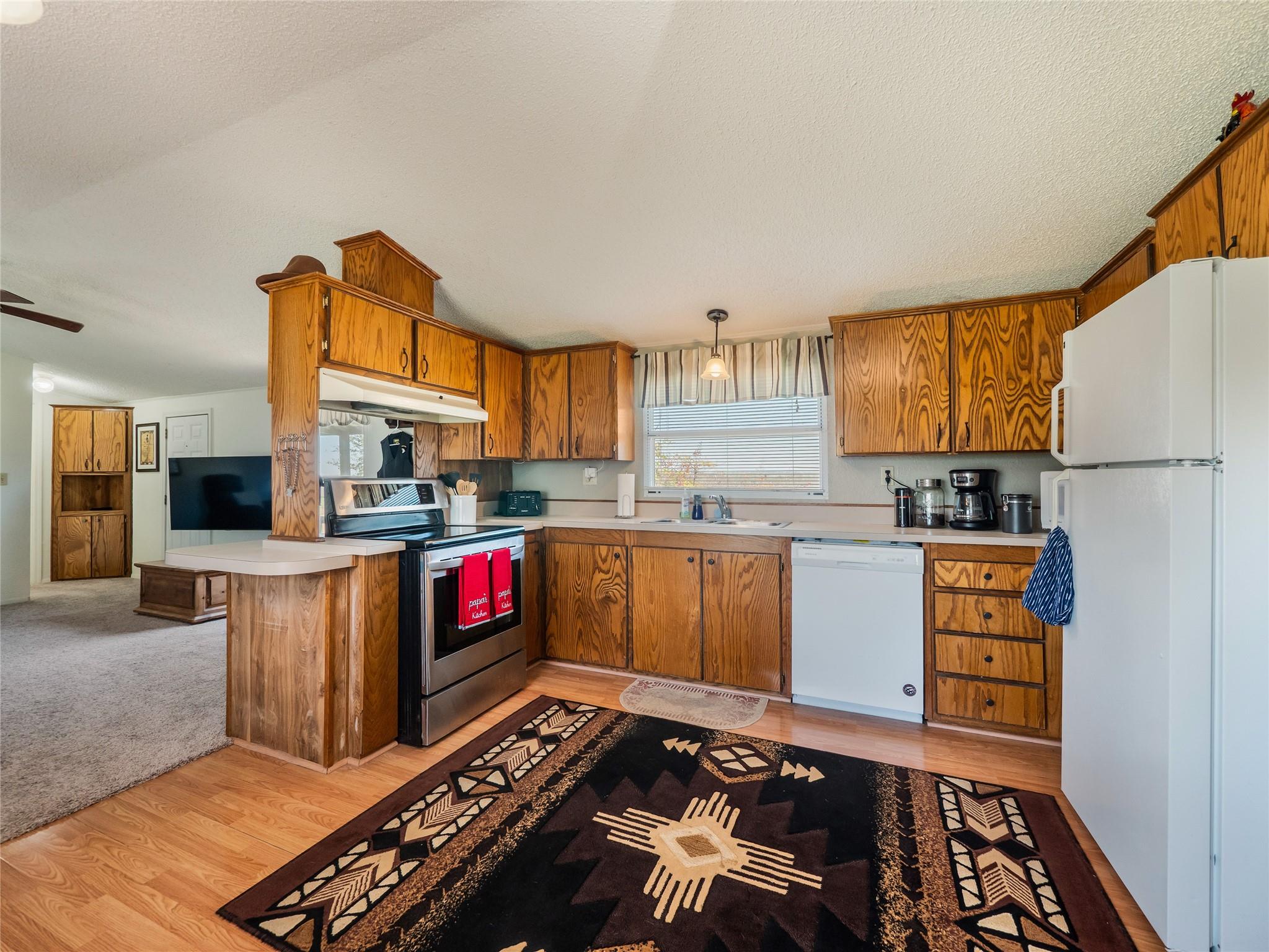 700 FM 431, Lott, TX 76656