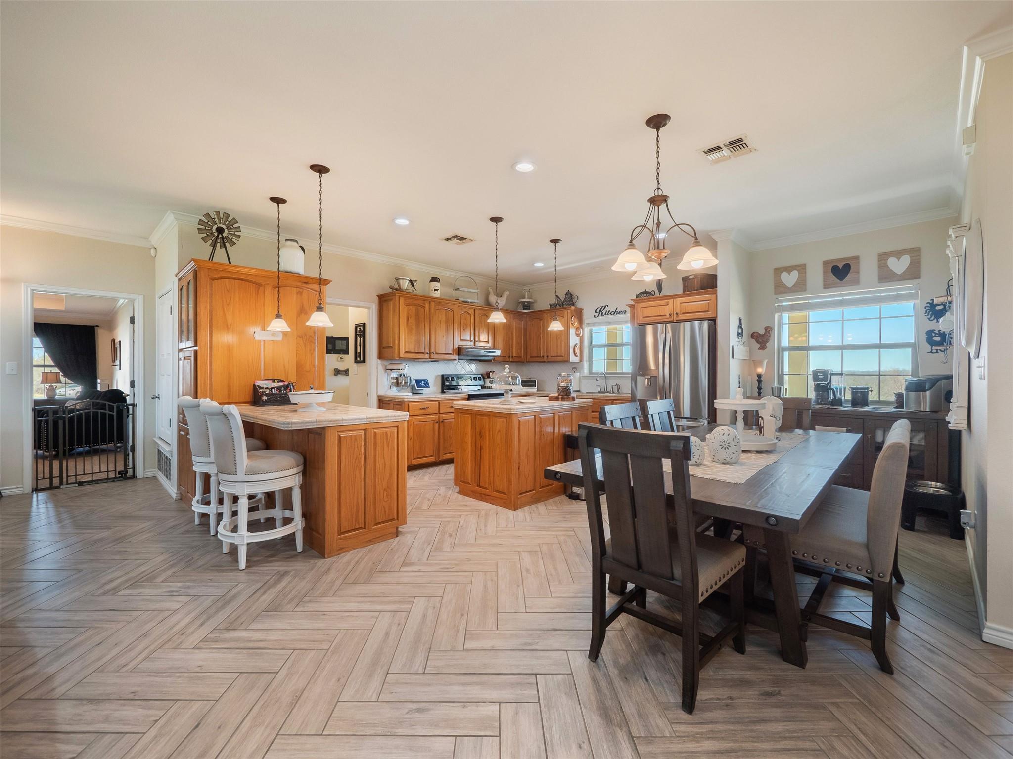 700 FM 431, Lott, TX 76656