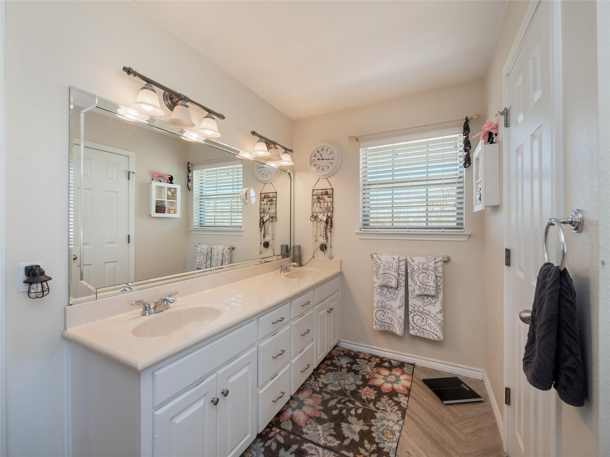 700 FM 431, Lott, TX 76656