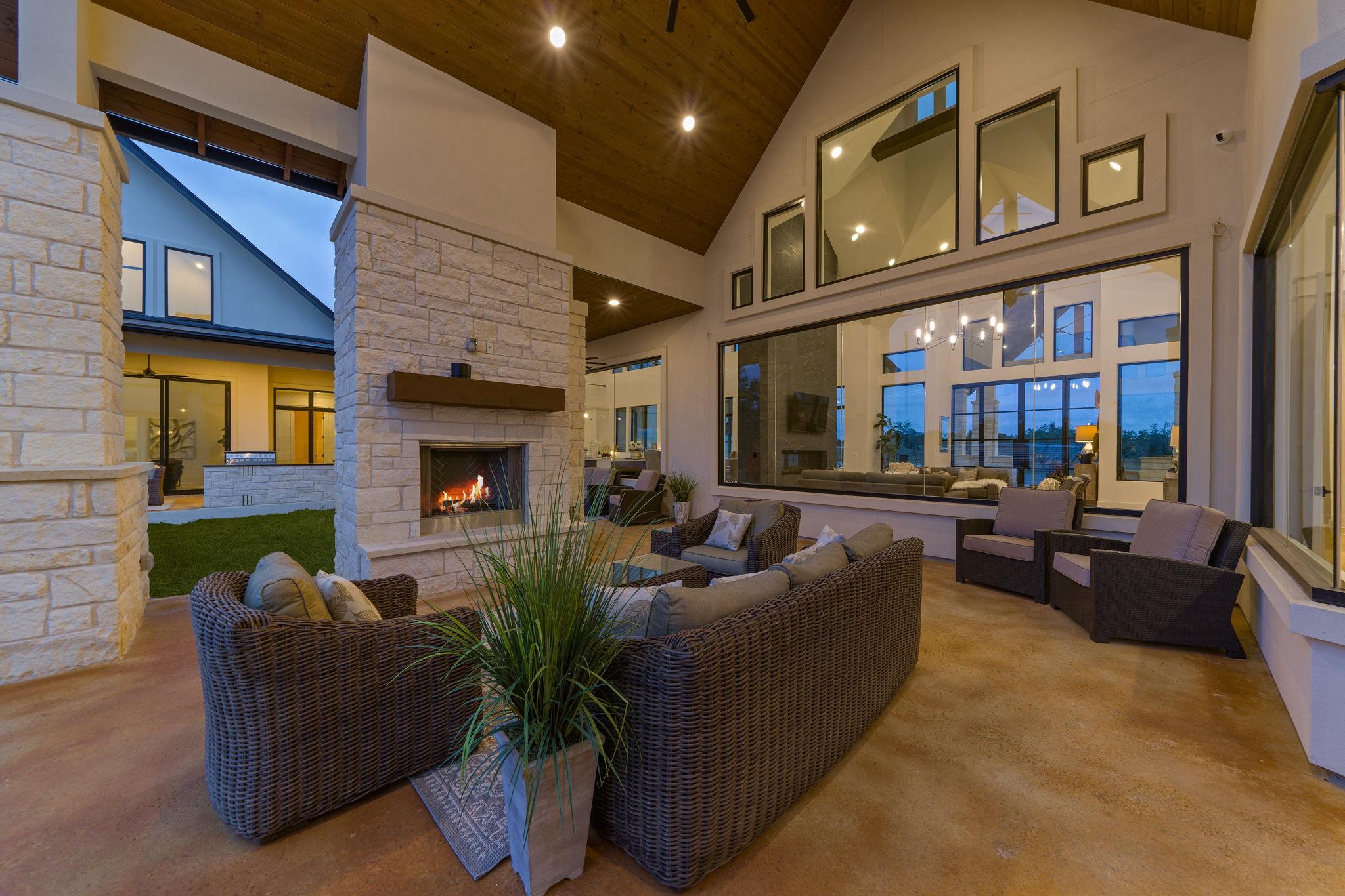 7505 E Us Highway 290, Johnson City, TX 78636