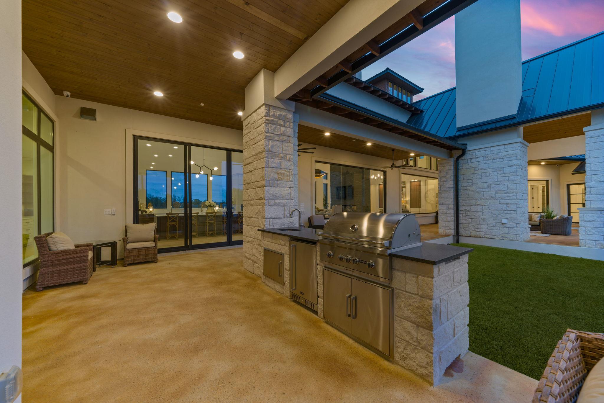 7505 E Us Highway 290, Johnson City, TX 78636