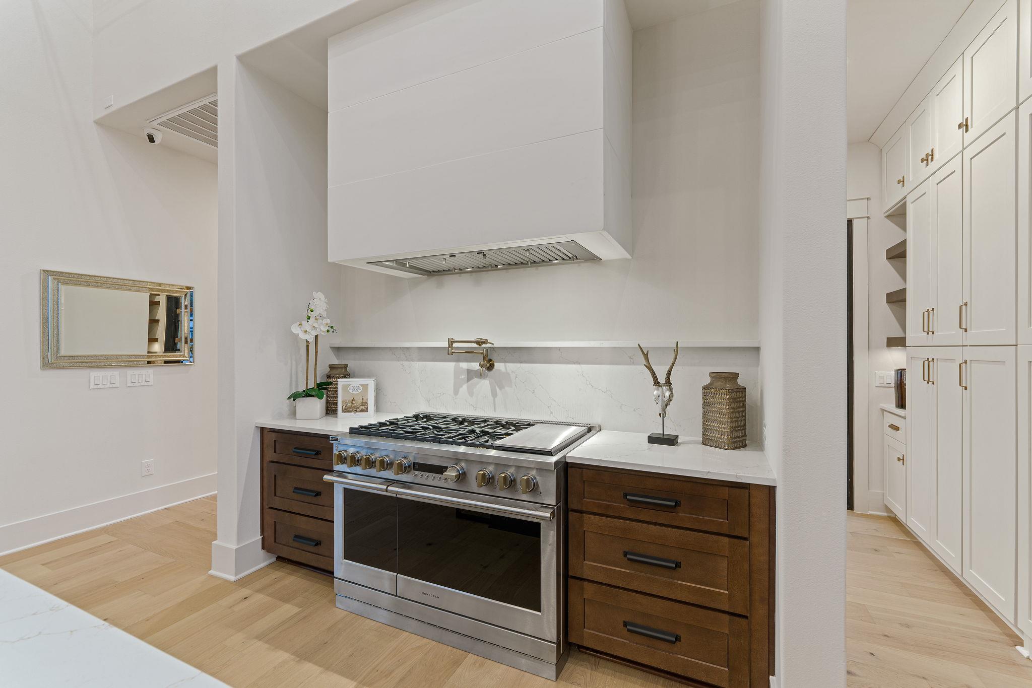 7505 E Us Highway 290, Johnson City, TX 78636