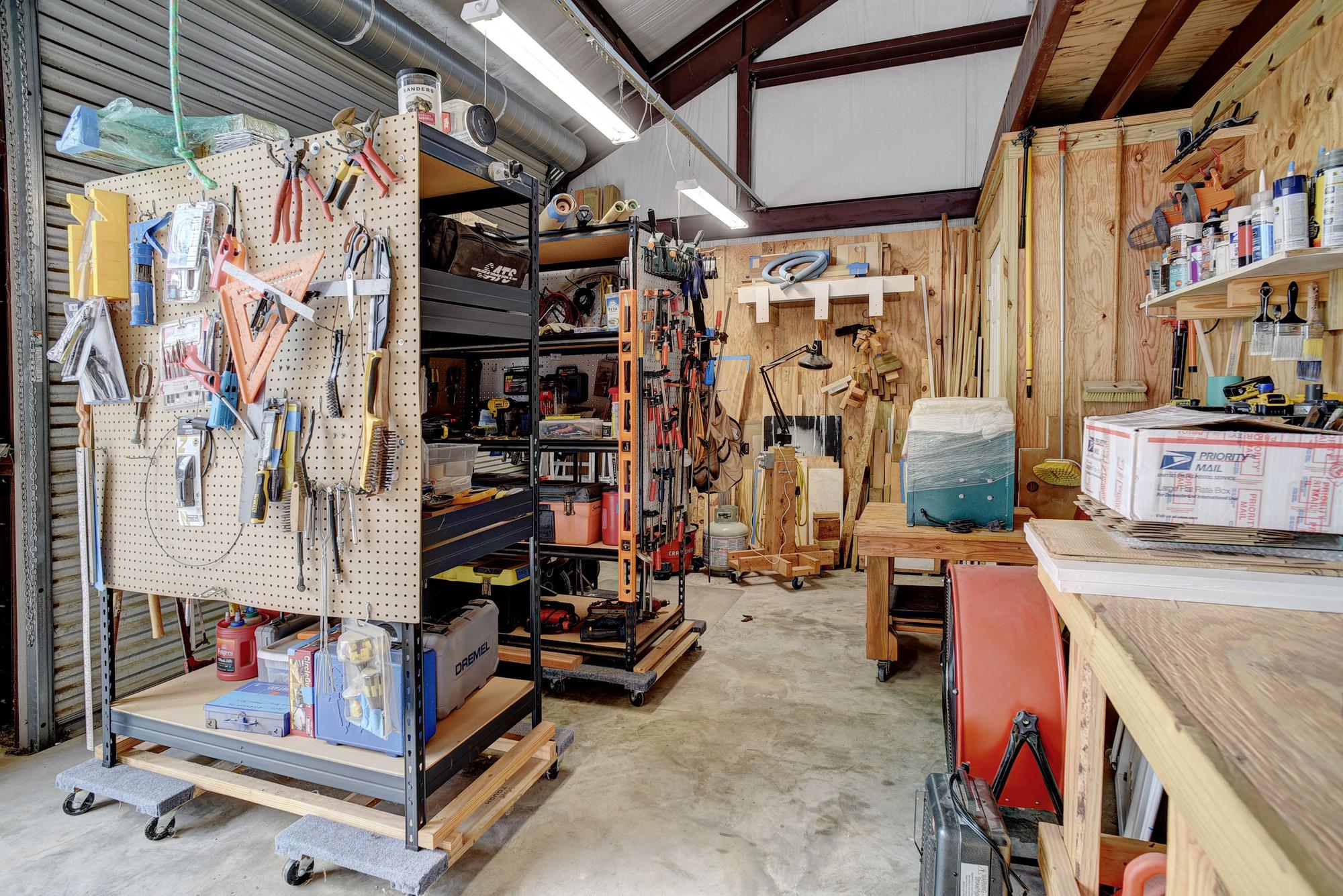 338 W Crockett St, La Grange, TX 78945