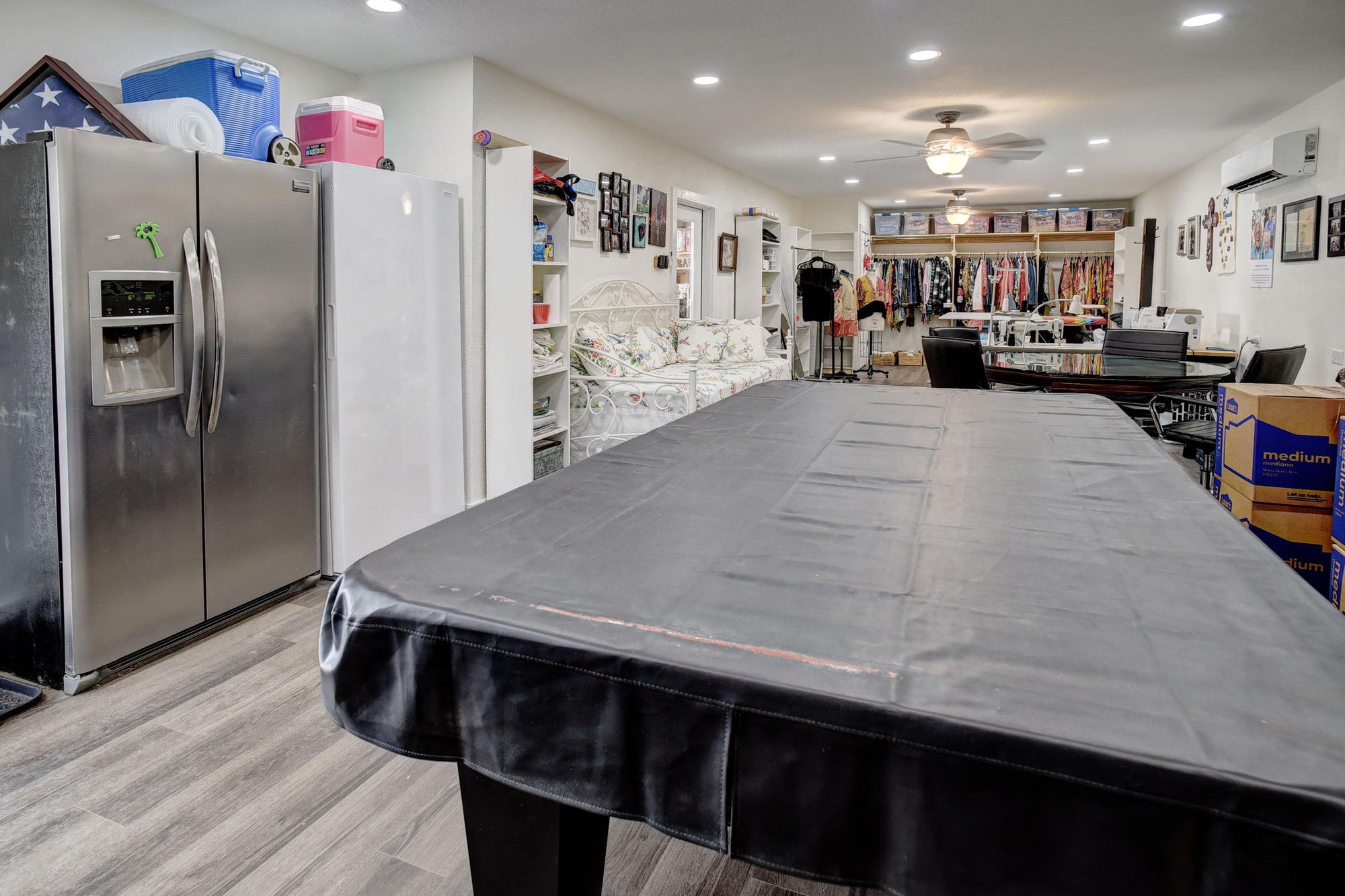 338 W Crockett St, La Grange, TX 78945