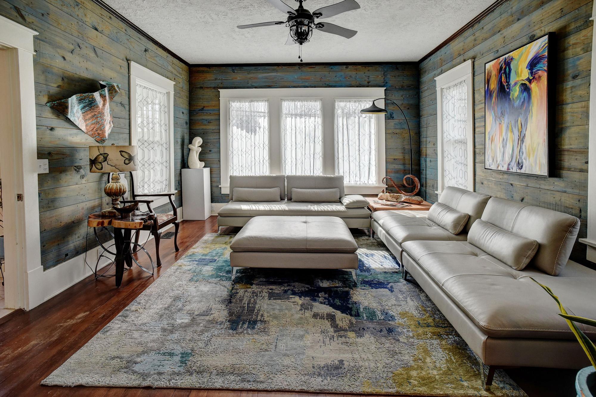 338 W Crockett St, La Grange, TX 78945