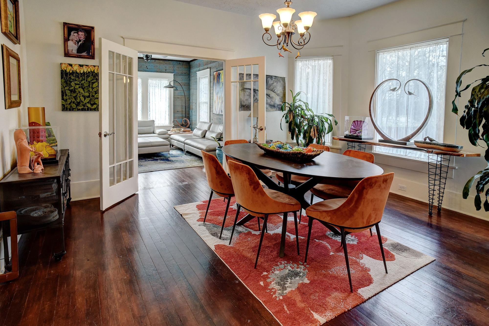 338 W Crockett St, La Grange, TX 78945